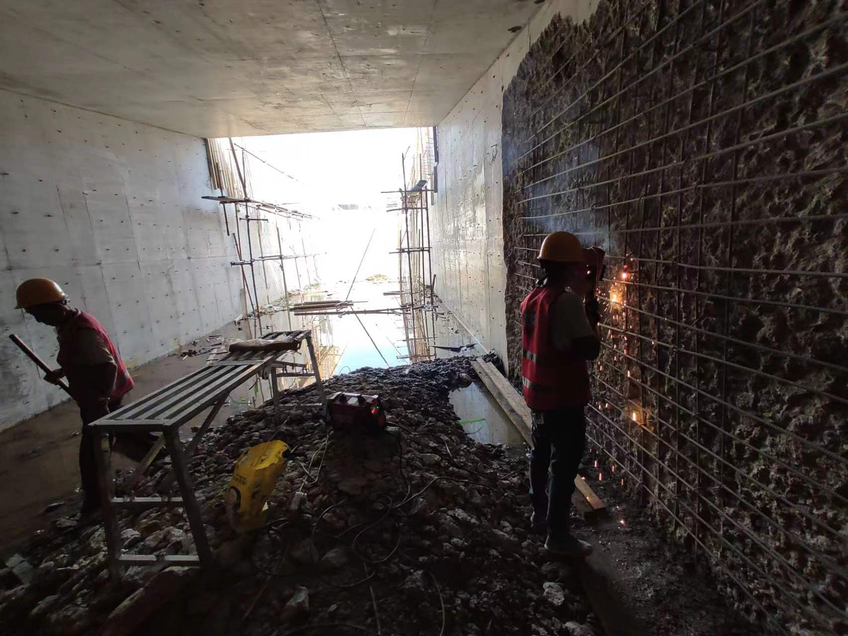 湖州挖断承重墙导致楼体开裂，加固施工方案出炉
